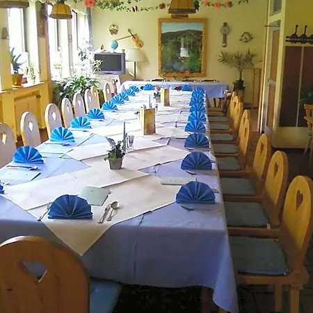 Hotel-restaurant Hellmann Albergue Schwarzenbruck