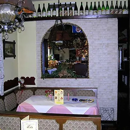 Albergue Hotel-restaurant Hellmann *